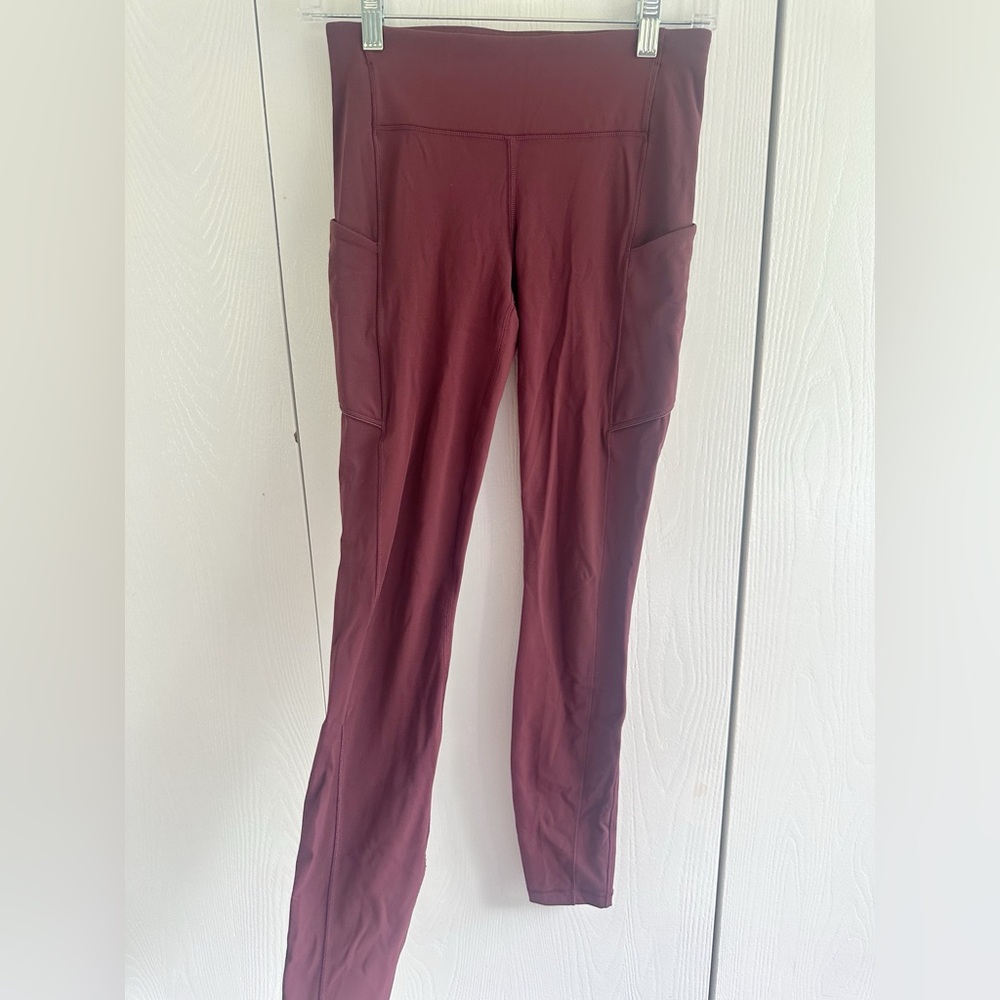 Lululemon women’s leggings size 4